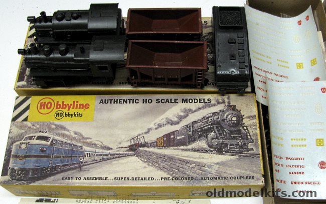 Hobbyline Steam Switcher A5 Class & Tender + Two Gondolas + Saddle Tank Switching Locomotive, KL2-149 plastic model kit